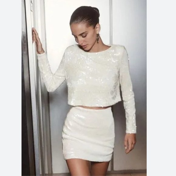 Dynamite White Sequin Long Sleeve Crewneck Top NWTO *SIZE XXS* - Picture 3 of 8